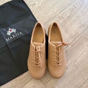 Mariia Lace-Up Leather Tap Dance Shoes in Caramel Size 5.5W